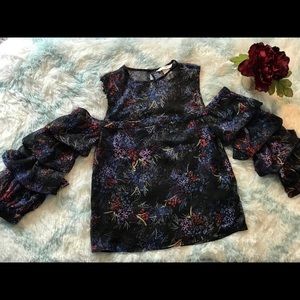 Ruffled cold shoulder Top